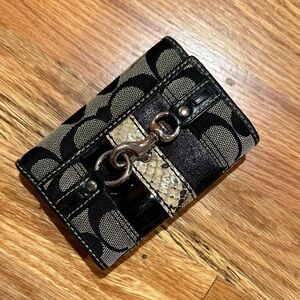 COACH Black and Tan Patterned Wallet